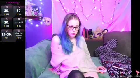 Evie online show from November 6, 5:30 am