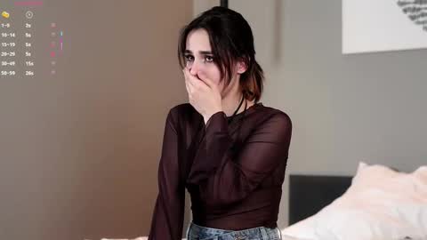 Snapshot of evervessi chatting on October 27, 3:54 am Anita online show from October 27, 3:54 am