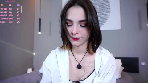 Snapshot of evervessi chatting on November 1, 4:03 am Anita online show from November 1, 4:03 am