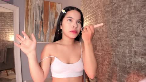 Snapshot of everyh chatting on February 4, 7:44 pm Sophia online show from February 4, 7:44 pm