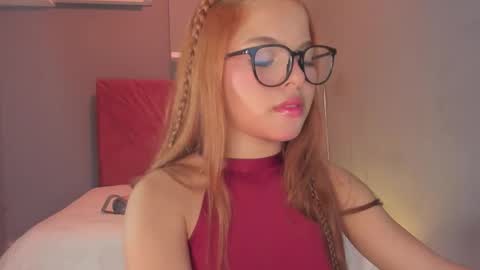 Snapshot of everyh chatting on September 8, 7:57 pm Sophia online show from September 8, 7:57 pm