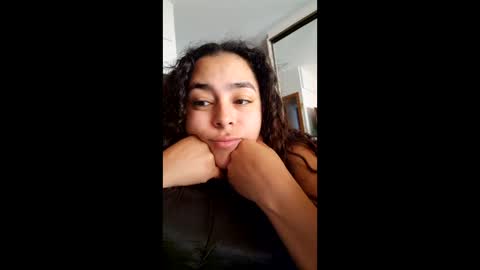  Hello my name is YINA . Nice to meet you please like Its important to me kisses  online show from May 4, 11:17 am