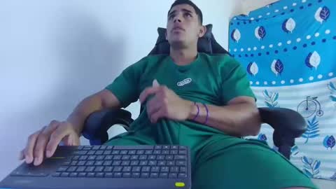 luis online show from January 23, 4:26 pm