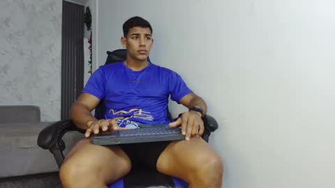 luis online show from November 16, 6:46 pm