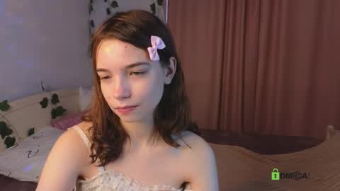 Snapshot of evi_brook chatting on September 16, 11:44 am evi_brook online show from September 16, 11:44 am