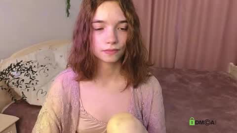 Snapshot of evi_brook chatting on October 15, 1:55 pm evi_brook online show from October 15, 1:55 pm