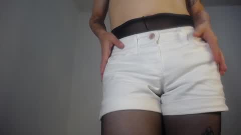 Evi online show from February 28, 5:15 pm