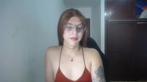 Snapshot of evi_kitty chatting on May 2, 9:42 pm Evi online show from May 2, 9:42 pm