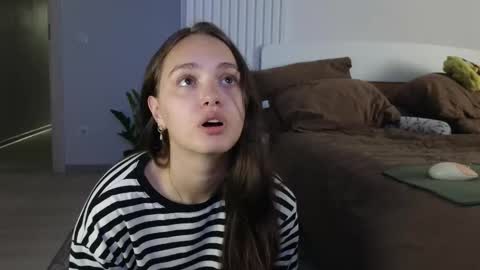 evi_woow online show from September 9, 8:52 pm