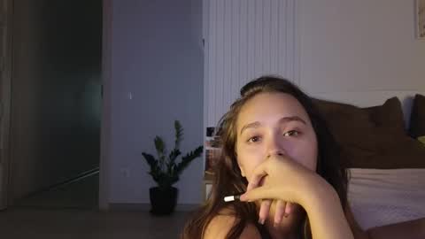 evi_woow online show from September 15, 9:26 pm