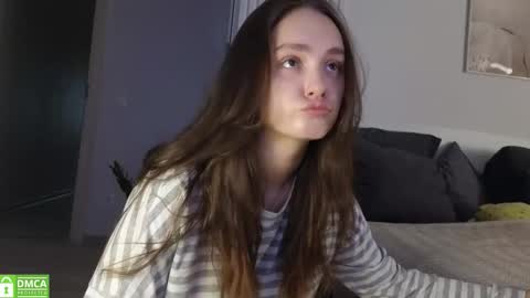 evi_woow online show from November 2, 9:39 pm