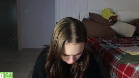 evi_woow online show from November 18, 6:01 pm