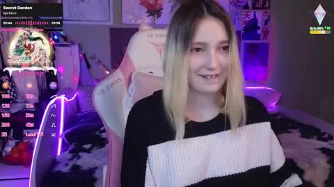 Evie online show from December 23, 2:56 am