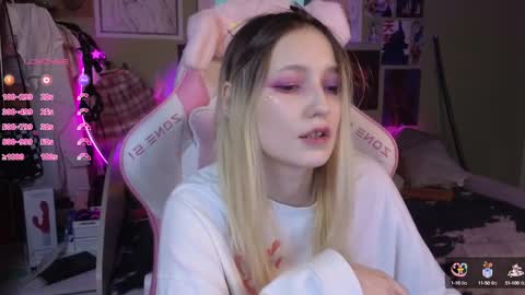 Evie online show from January 10, 2:04 am