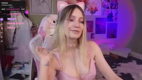 Evie online show from February 18, 4:26 am