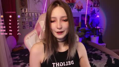 Evie online show from April 27, 11:47 pm