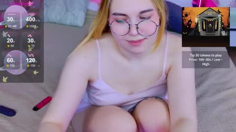 evie_val online show from October 20, 4:40 pm