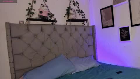 Snapshot of evieh1_ chatting on February 11, 1:32 am Ivi Alejandra online show from February 11, 1:32 am