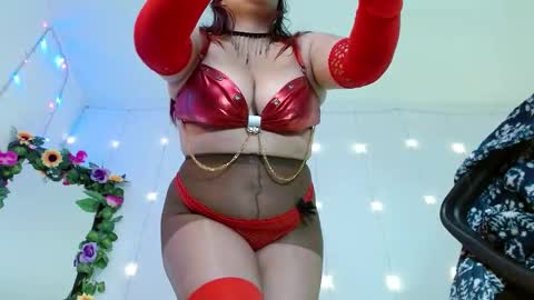 Snapshot of evolethmontenegros chatting on December 16, 7:15 am Evoleth online show from December 16, 7:15 am