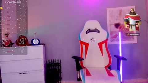 Snapshot of evva_foxxy chatting on September 15, 3:01 pm evva_foxxy online show from September 15, 3:01 pm