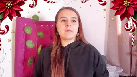 Snapshot of evy_orange1 chatting on December 27, 4:43 pm EVY online show from December 27, 4:43 pm