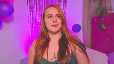 Snapshot of evy_orange1 chatting on September 21, 2:02 am EVY online show from September 21, 2:02 am