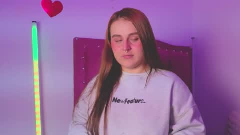 Snapshot of evy_orange1 chatting on October 10, 12:53 am EVY online show from October 10, 12:53 am