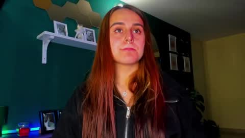 Snapshot of evy_orange1 chatting on May 7, 12:05 am EVY online show from May 7, 12:05 am