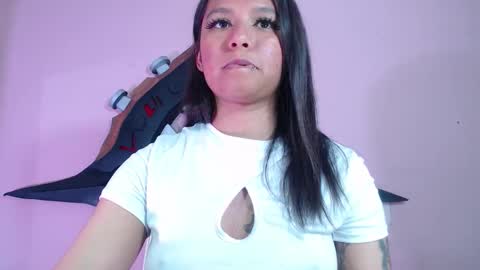 Im Evy online show from October 23, 3:44 pm