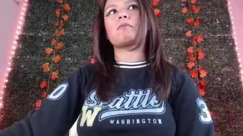 Im Evy online show from March 25, 4:24 pm