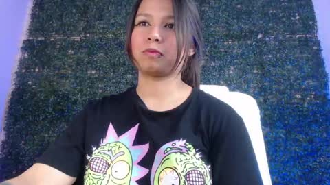 Im Evy online show from April 24, 5:37 pm