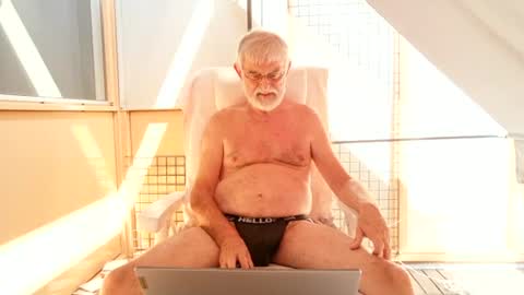 Naaktloper online show from July 1, 12:51 pm