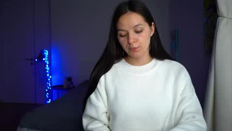 ewelynscott online show from December 5, 2:09 am