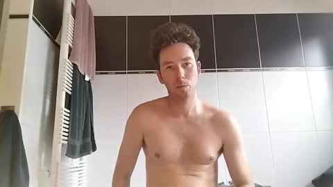 Excuteboy online show from February 20, 2:39 pm