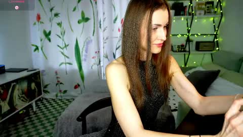 Snapshot of exe_cutie chatting on June 4, 3:01 am Mary online show from June 4, 3:01 am