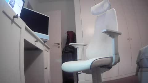 exhibapoil online show from July 24, 12:36 pm