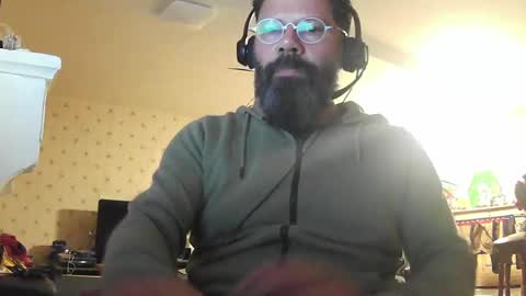 Snapshot of exibdevil chatting on December 5, 8:55 pm Gio online show from December 5, 8:55 pm