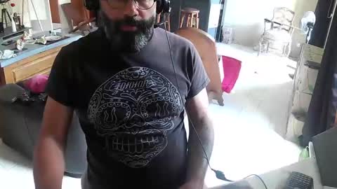 Snapshot of exibdevil chatting on September 12, 3:45 pm Gio online show from September 12, 3:45 pm