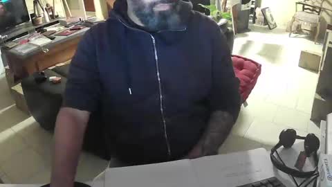 Snapshot of exibdevil chatting on November 17, 10:37 pm Gio online show from November 17, 10:37 pm