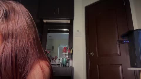 Snapshot of exoo_exoo_07 chatting on February 1, 2:37 am Angela online show from February 1, 2:37 am