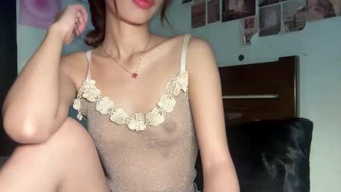 Snapshot of exoo_exoo_07 chatting on September 11, 3:17 am Angela online show from September 11, 3:17 am