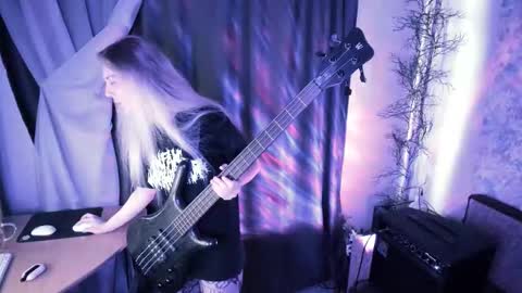 Snapshot of exorty chatting on September 20, 4:46 am my real name is Irene but Exo is oke too online show from September 20, 4:46 am