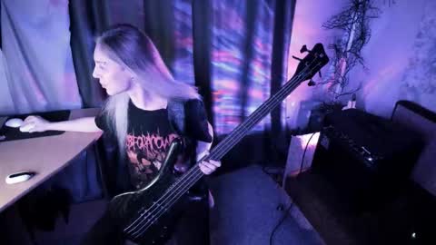 Snapshot of exorty chatting on September 20, 9:16 pm my real name is Irene but Exo is oke too online show from September 20, 9:16 pm