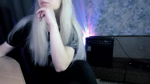 Snapshot of exorty chatting on February 15, 8:05 pm my real name is Irene but Exo is oke too online show from February 15, 8:05 pm