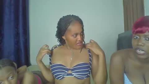 exotic_cutiee online show from April 18, 10:32 pm