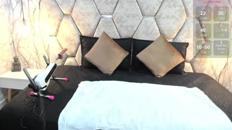 Snapshot of exotic_ebony_ chatting on September 13, 8:08 pm Alison online show from September 13, 8:08 pm