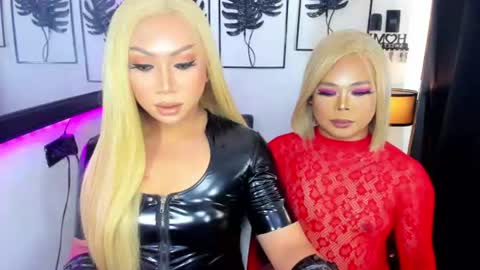 Snapshot of exotic_lindsay chatting on June 9, 5:30 am Lindsay online show from June 9, 5:30 am