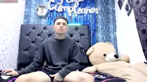 exotichot_couple online show from February 1, 10:41 pm