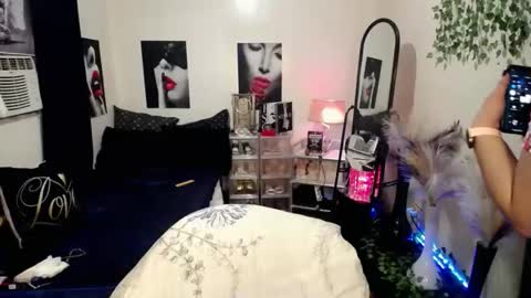 SHANTAL MARIE online show from February 22, 10:47 am