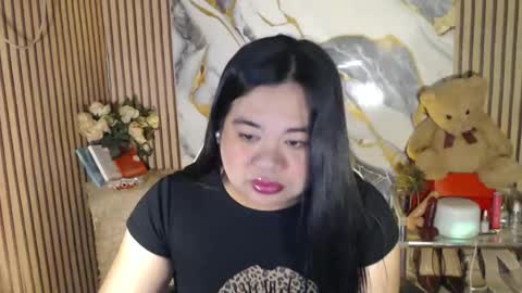 SHANTAL MARIE online show from April 13, 4:18 am